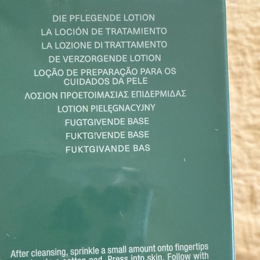 La Mer The Treatment Lotion - Picture 6 of 7